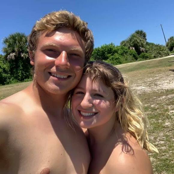 Meet your Posher, Kelli - Picture 1 of 1